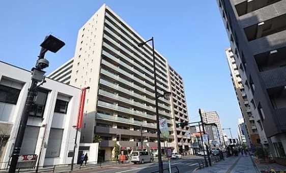 八王子市八日町の中古マンションの外観の写真