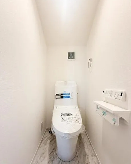 町田市金井1丁目の新築戸建て2のトイレ1Fの写真