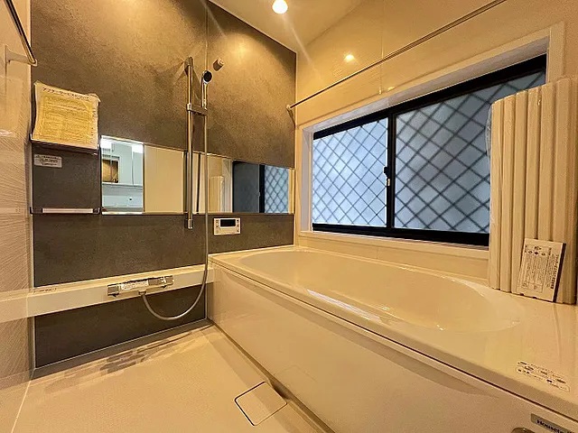 町田市金井1丁目の中古戸建てのバスルームの写真