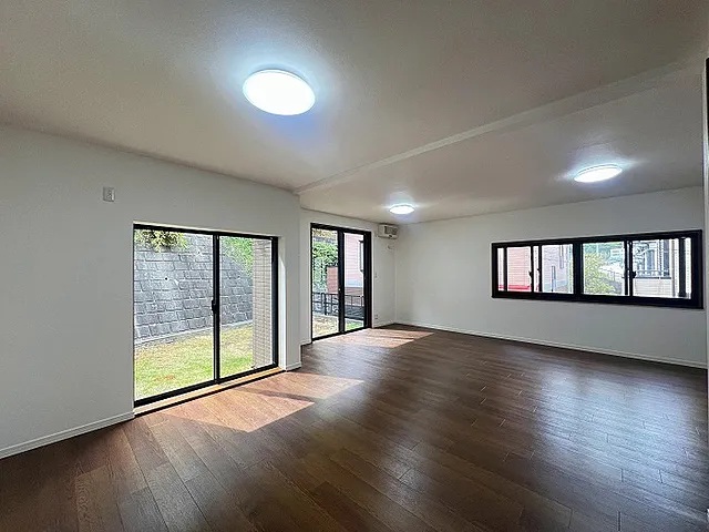 町田市金井1丁目の中古戸建てのリビングの写真