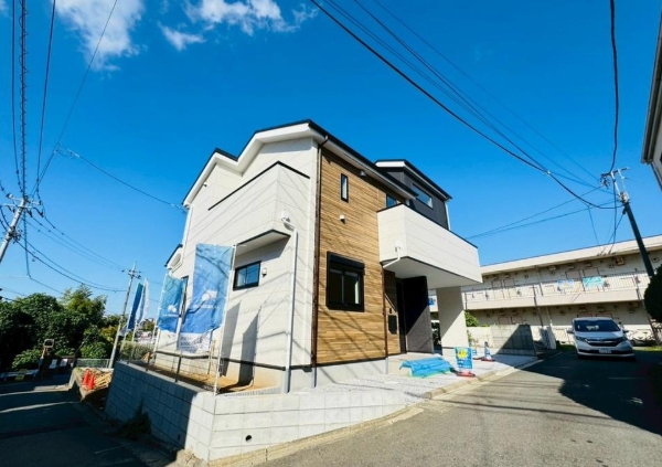 町田市金井ヶ丘4丁目の新築戸建ての外観の写真