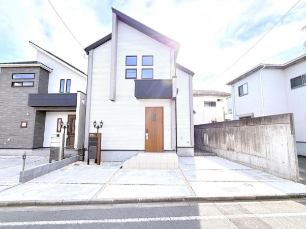 町田市木曽東3丁目の新築戸建て1の外観の写真
