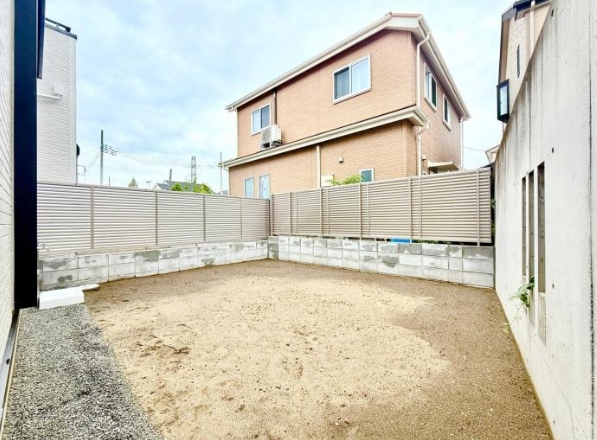 町田市木曽東3丁目の新築戸建て1の庭の写真