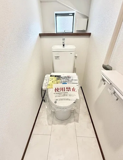 町田市成瀬2丁目の新築戸建てCのトイレ1Fの写真