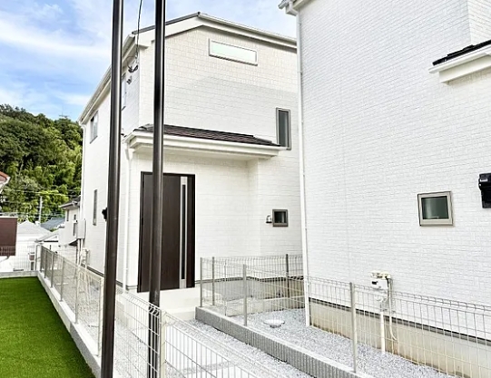 町田市成瀬2丁目の新築戸建てDの外観の写真