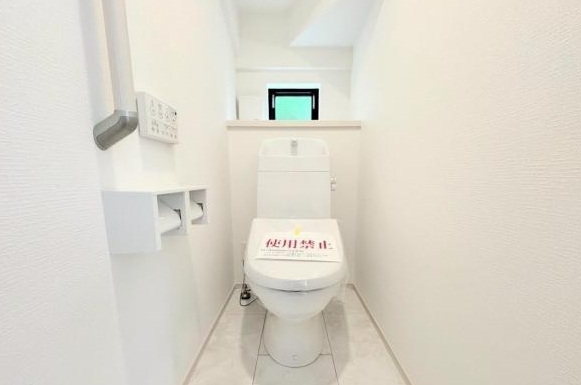 町田市成瀬台２丁目の新築戸建て2のトイレ2Fの写真