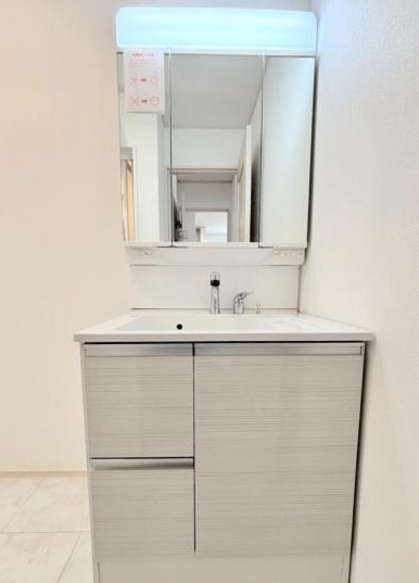 町田市成瀬台２丁目の新築戸建て2の洗面化粧台の写真