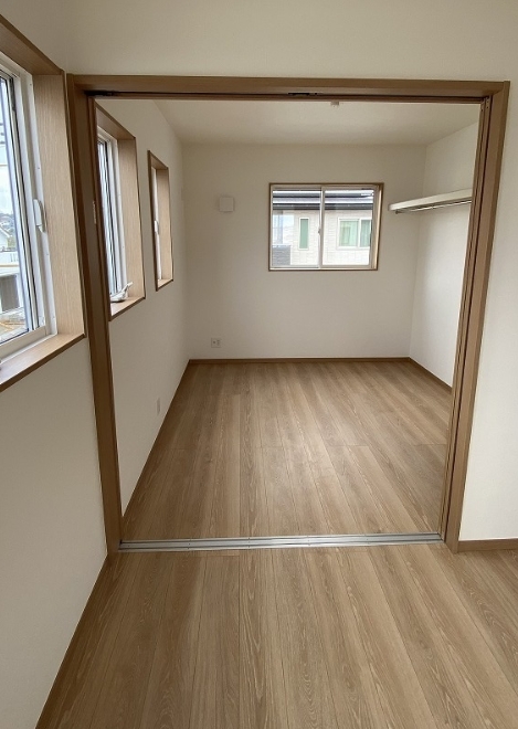 町田市小山町の新築戸建て10の洋室3・4の写真