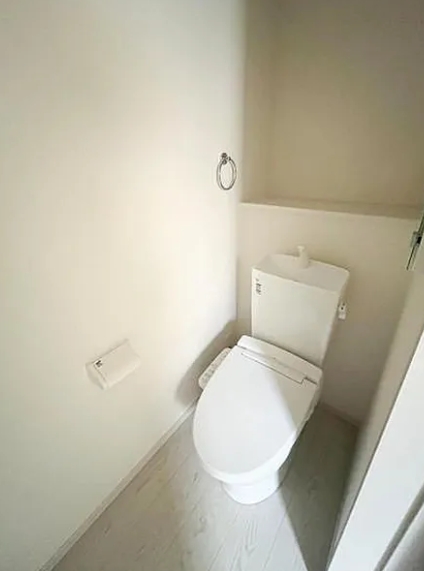 町田市忠生2丁目の新築戸建て2のトイレ1Fの写真
