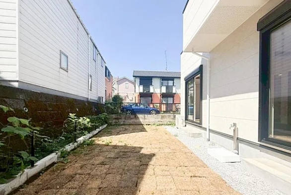 町田市玉川学園8丁目の新築戸建ての庭の写真