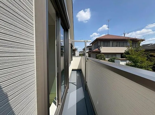 町田市鶴川4丁目の新築戸建て1のバルコニーの写真