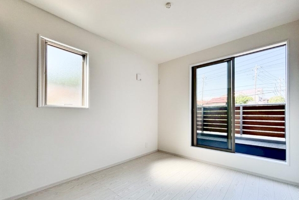 町田市鶴川4丁目の新築戸建て1の洋室2の写真