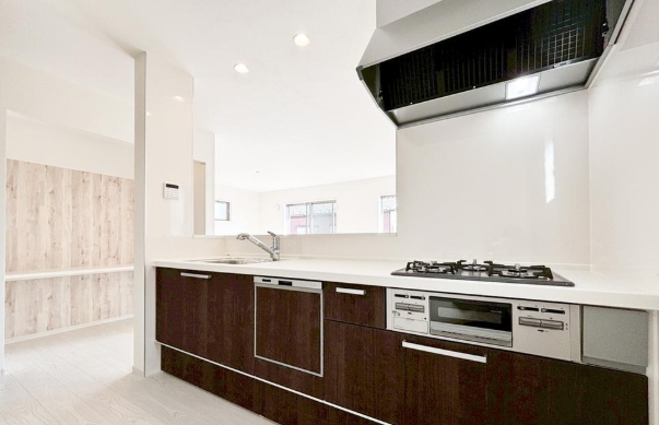 町田市鶴川4丁目の新築戸建て1のキッチンの写真