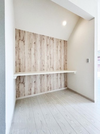 町田市鶴川4丁目の新築戸建て1のスタディーカウンターの写真