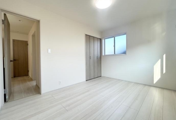 町田市薬師台1丁目の新築戸建ての洋室2の写真