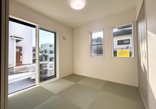 町田市薬師台1丁目の新築戸建ての和室の写真