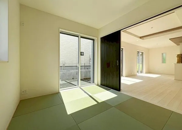 町田市図師町の新築戸建て4の和室の写真