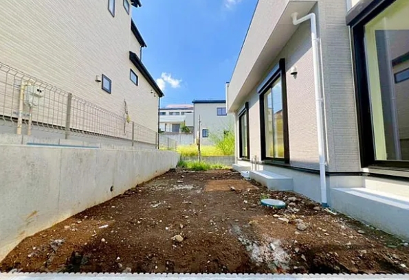 町田市図師町の新築戸建て4の庭の写真