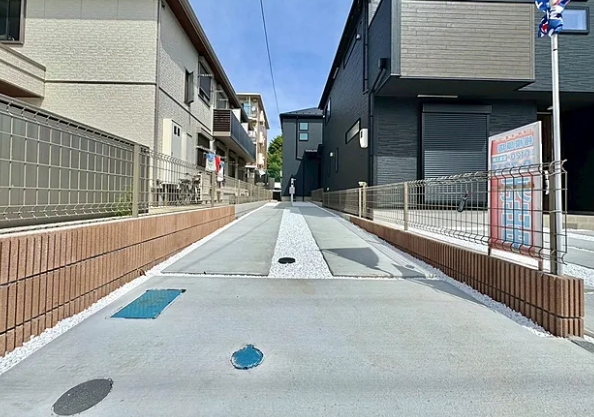 相模原市中央区星が丘3丁目の新築戸建て1の駐車場の写真