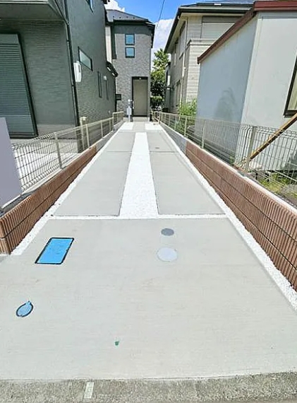 相模原市中央区星が丘3丁目の新築戸建て5の駐車場の写真