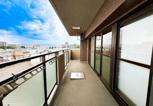 相模原市中央区淵野辺2丁目の中古マンションのバルコニーの写真