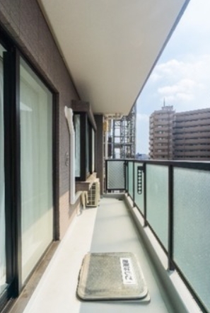 相模原市中央区淵野辺3丁目の中古マンションのバルコニーの写真