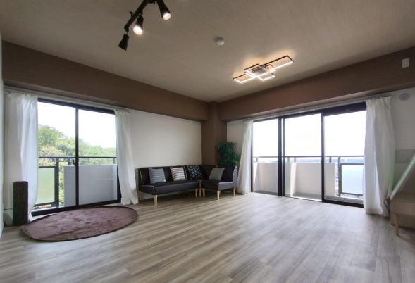 相模原市中央区上溝の中古マンションのリビングの写真