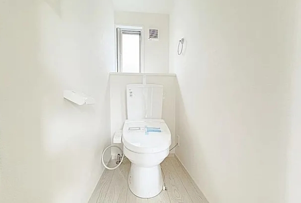 相模原市中央区宮下本町3丁目の新築戸建て2のトイレ1Fの写真
