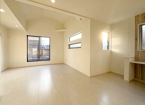 相模原市中央区小山1丁目の新築戸建てのリビングの写真