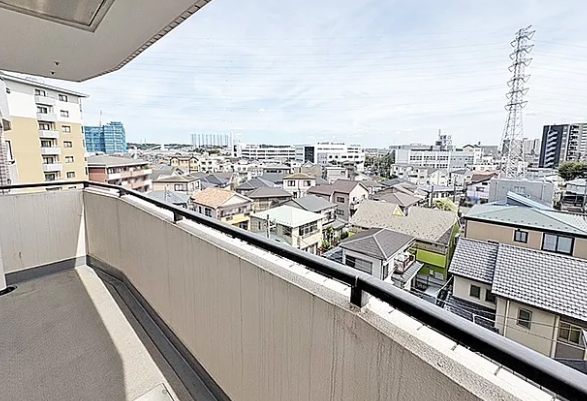相模原市中央区小山2丁目の中古マンションのバルコニーの写真