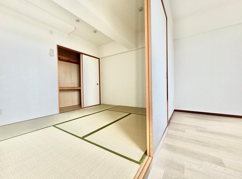 相模原市中央区下九沢の中古マンションの和室の写真