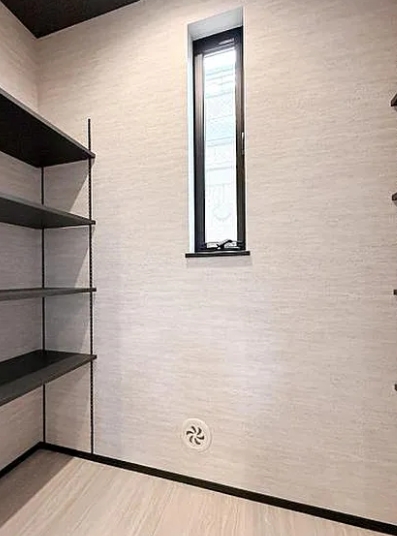 相模原市中央区高根2丁目の新築戸建てのパントリーの写真