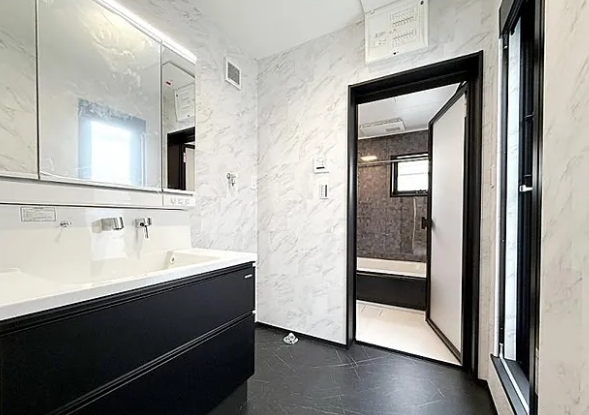 相模原市中央区高根2丁目の新築戸建ての洗面化粧台の写真