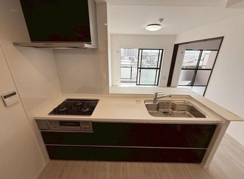 相模原市緑区西橋本2丁目の中古マンションのキッチンの写真