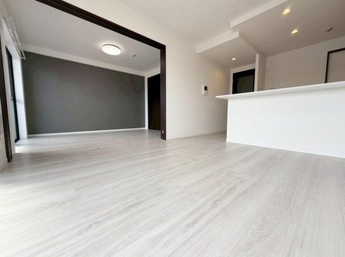 相模原市緑区西橋本2丁目の中古マンションのリビングの写真