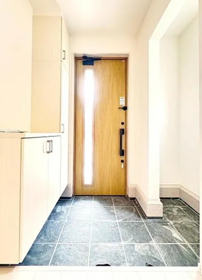 相模原市南区麻溝台8丁目の新築戸建て1の玄関の写真