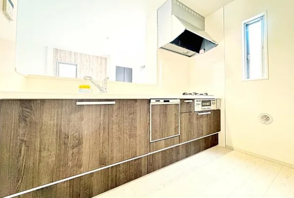 相模原市南区麻溝台8丁目の新築戸建て2のキッチンの写真