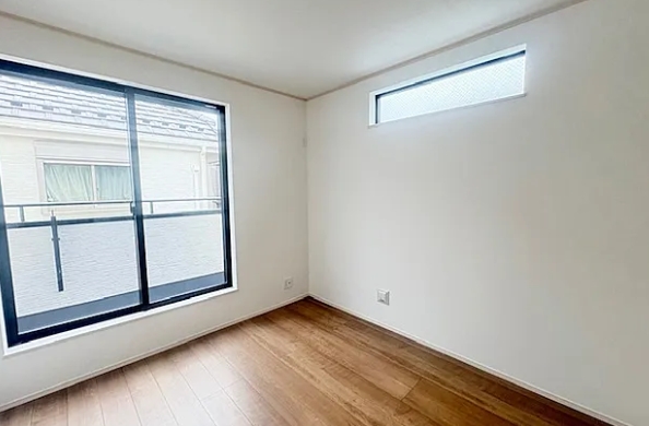 相模原市南区東大沼2丁目の新築戸建てAの洋室2の写真