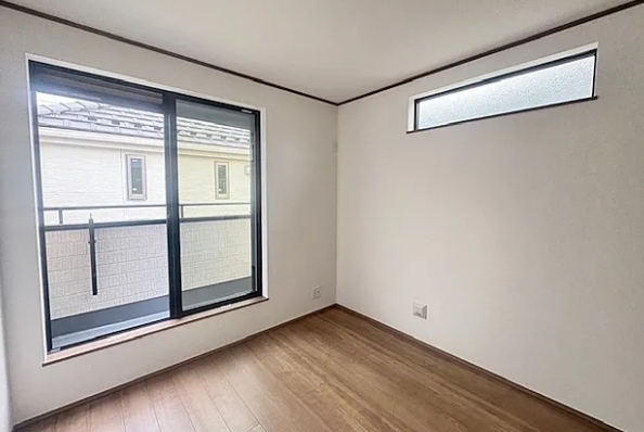 相模原市南区東大沼2丁目の新築戸建てBの洋室2の写真