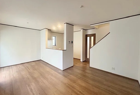 相模原市南区東大沼2丁目の新築戸建てBのダイニングの写真