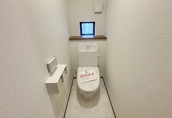 相模原市南区東大沼2丁目の新築戸建てBのトイレ2Fの写真