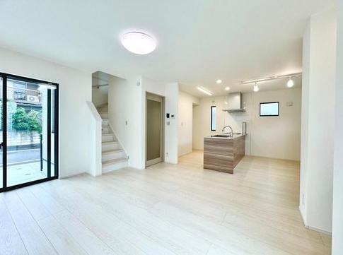 相模原市南区東林間4丁目の新築戸建てのダイニングの写真