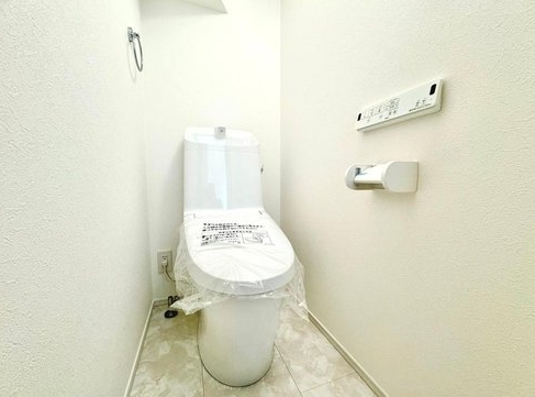 相模原市南区東林間4丁目の新築戸建てのトイレ1Fの写真