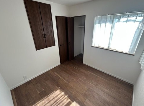 相模原市南区磯部の中古戸建ての洋室2の写真
