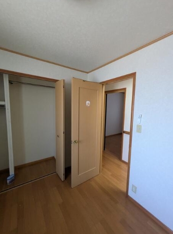 相模原市南区上鶴間の中古戸建ての洋室1の写真