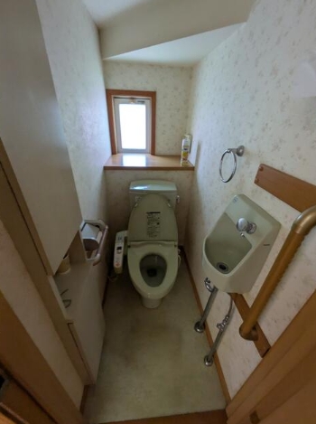 相模原市南区上鶴間の中古戸建てのトイレ1Fの写真