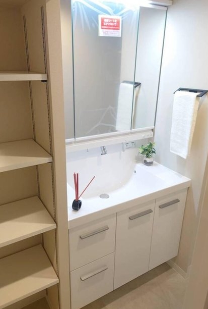 相模原市南区上鶴間5丁目の中古マンションの洗面化粧台の写真