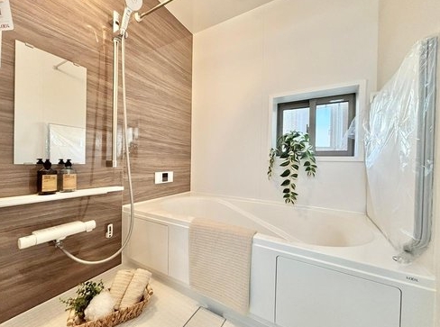 相模原市南区上鶴間8丁目の新築戸建てのバスルームの写真