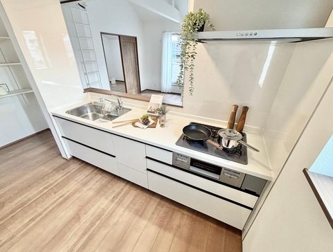 相模原市南区上鶴間8丁目の新築戸建てのキッチンの写真