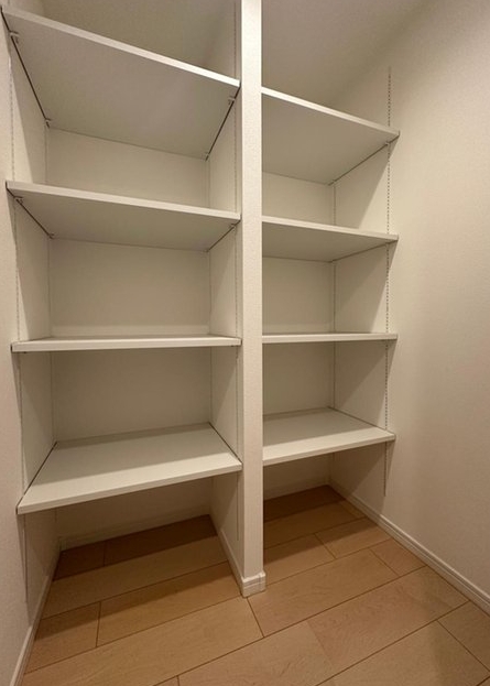 相模原市南区上鶴間本町2丁目の中古マンションの収納の写真
